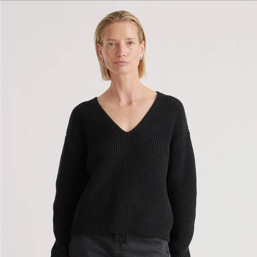 Quince 100% organic cotton Black V-Neck Sweater